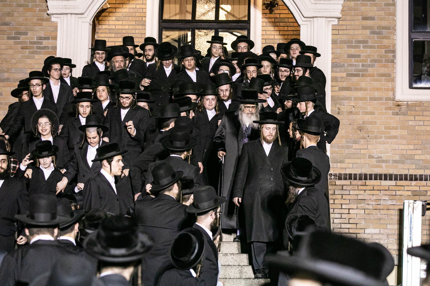 בהילולה: כתיבת ספר תורה לזכר המתים מקורונה