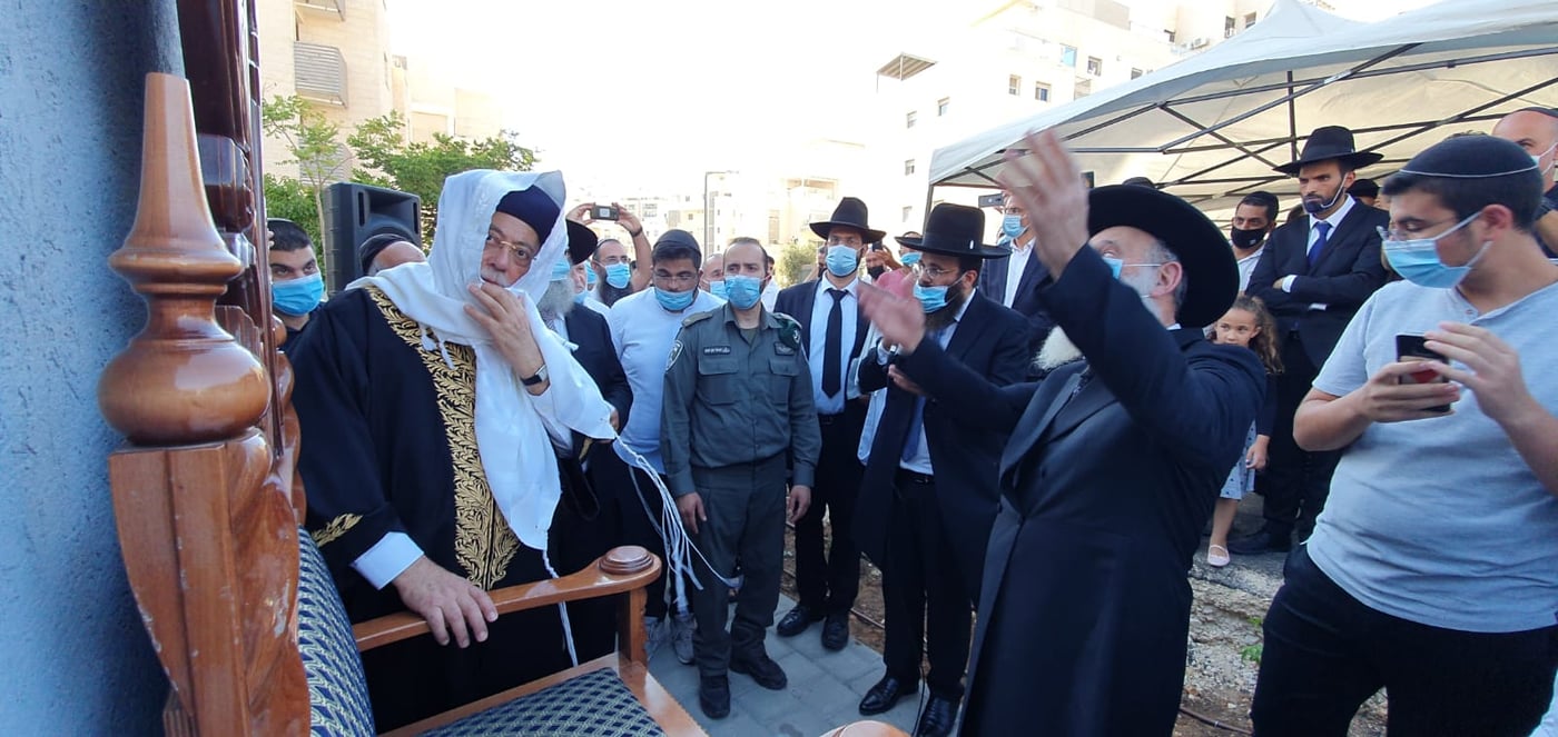 בהר חומה: הראש"ל סנדק, חבר המועצת מוהל