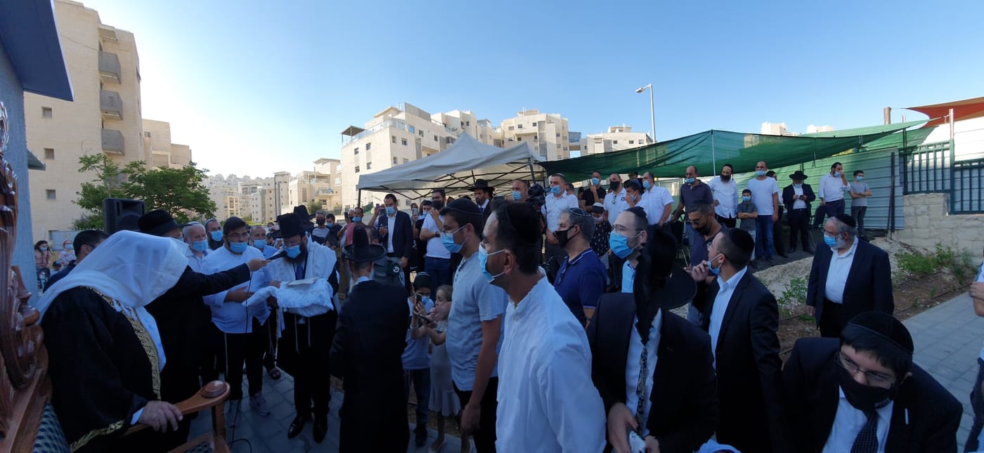 בהר חומה: הראש"ל סנדק, חבר המועצת מוהל