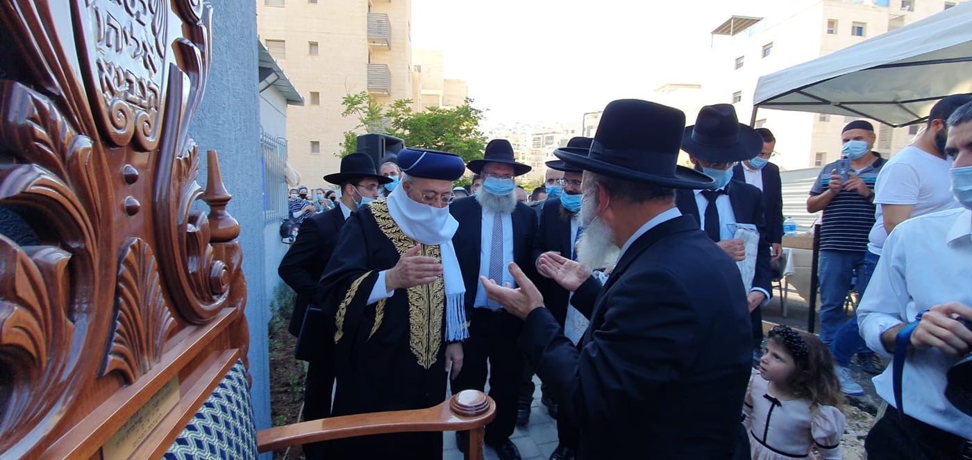 בהר חומה: הראש"ל סנדק, חבר המועצת מוהל