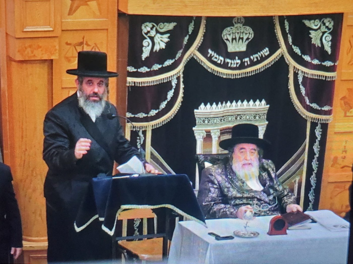 חידוש בחסידות ויז'ניץ: הבנים של האדמו"ר מונו לתפקידים רשמיים