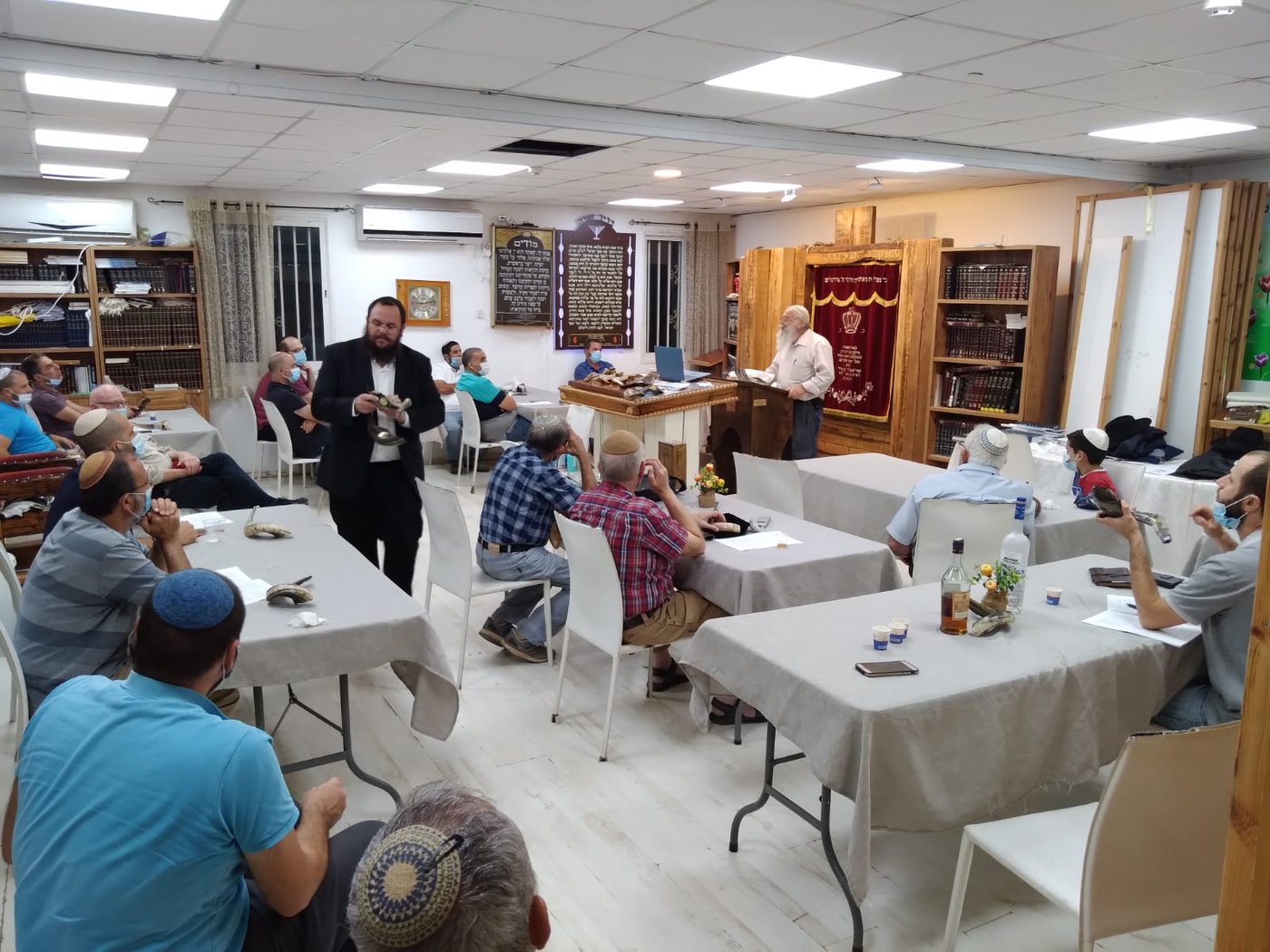 צפו: כך חב"ד מכשירה אלפים לתקוע בשופר