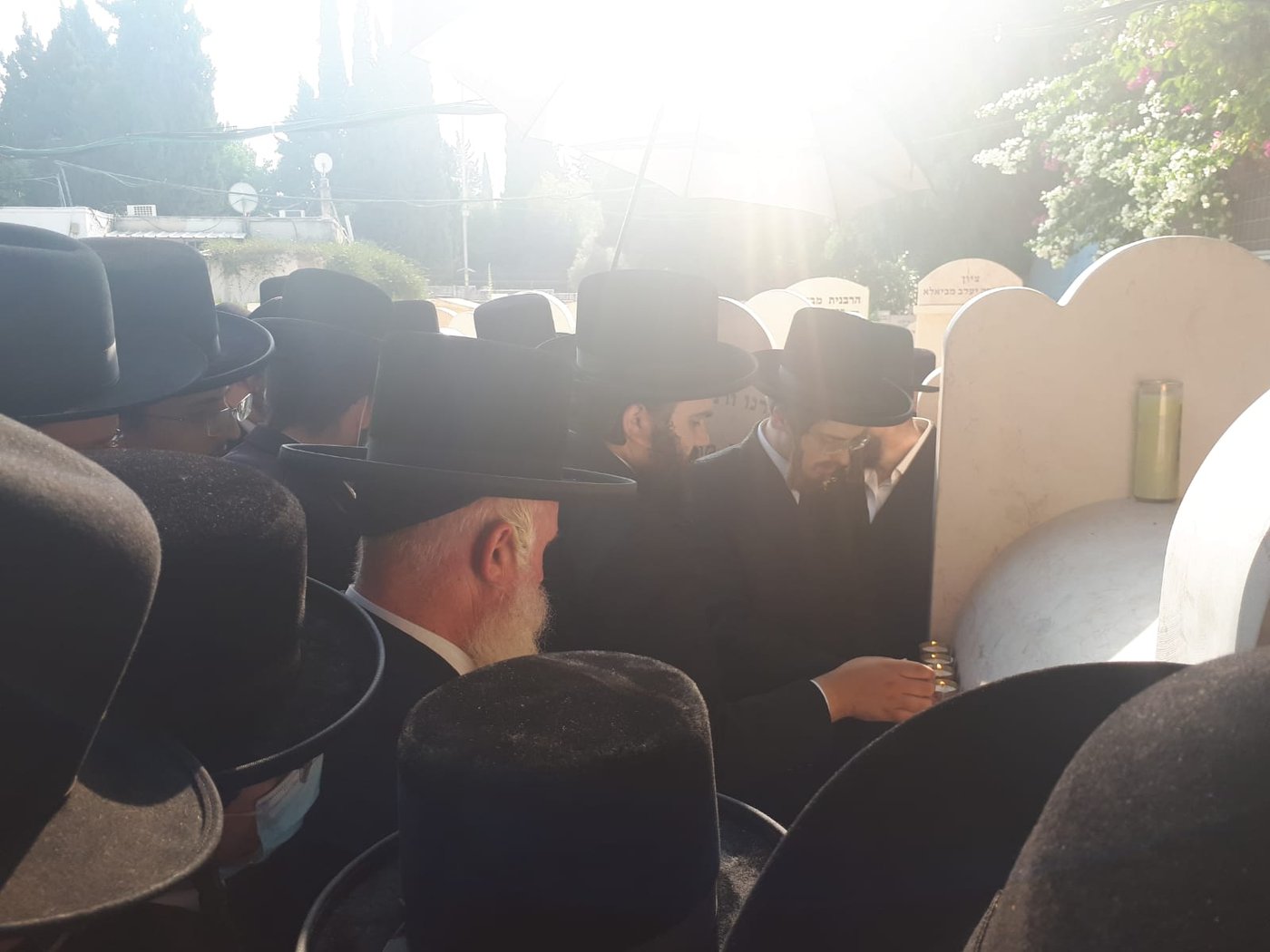 במלאות השלושים: האדמו"ר מסאדיגורה עלה לציון אביו