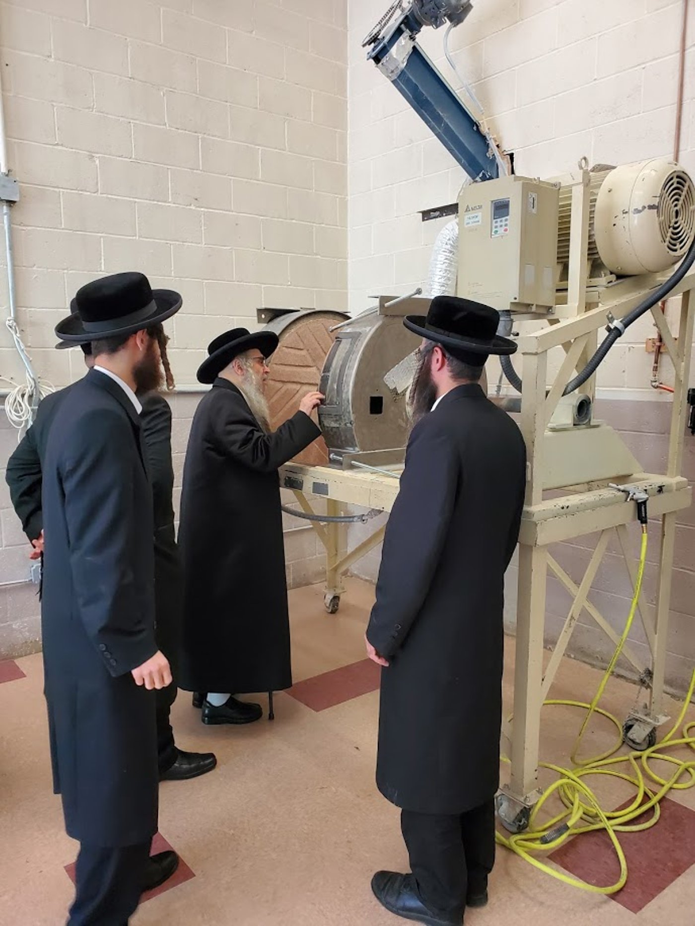 הרבי במאפיית החסיד שנפטר מנגיף קורונה