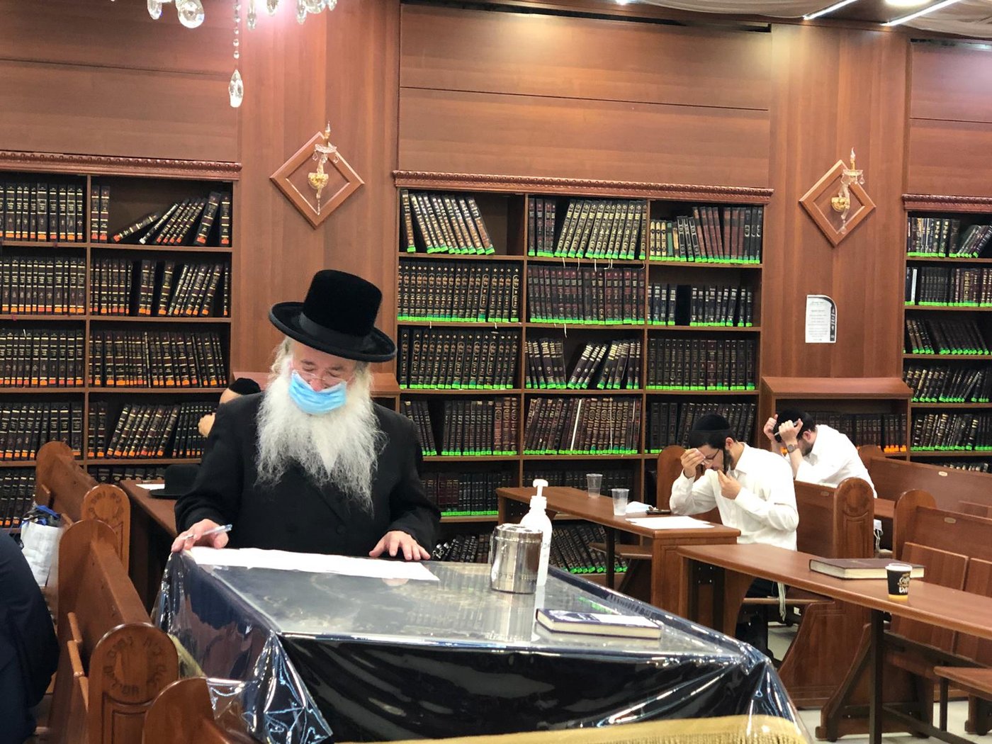 אלפי אברכים ובחורים נבחנו במסגרת מפעל ׳שיננא׳ העולמי