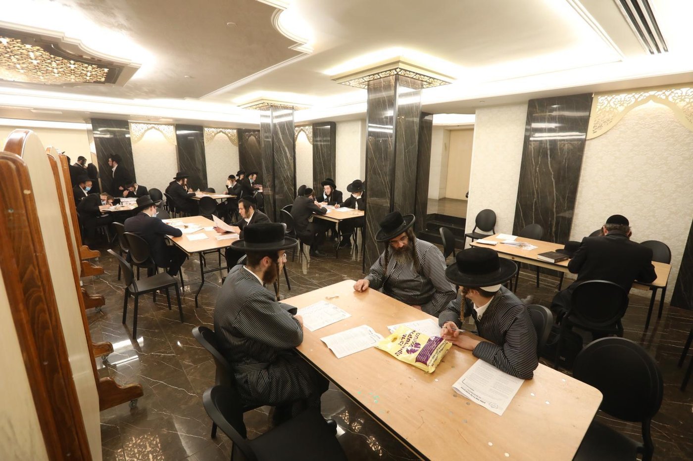 אלפי אברכים ובחורים נבחנו במסגרת מפעל ׳שיננא׳ העולמי