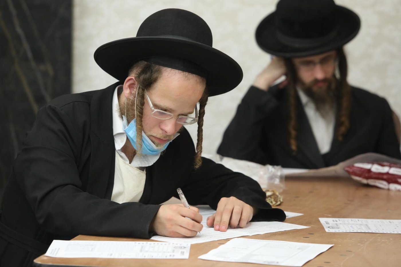אלפי אברכים ובחורים נבחנו במסגרת מפעל ׳שיננא׳ העולמי