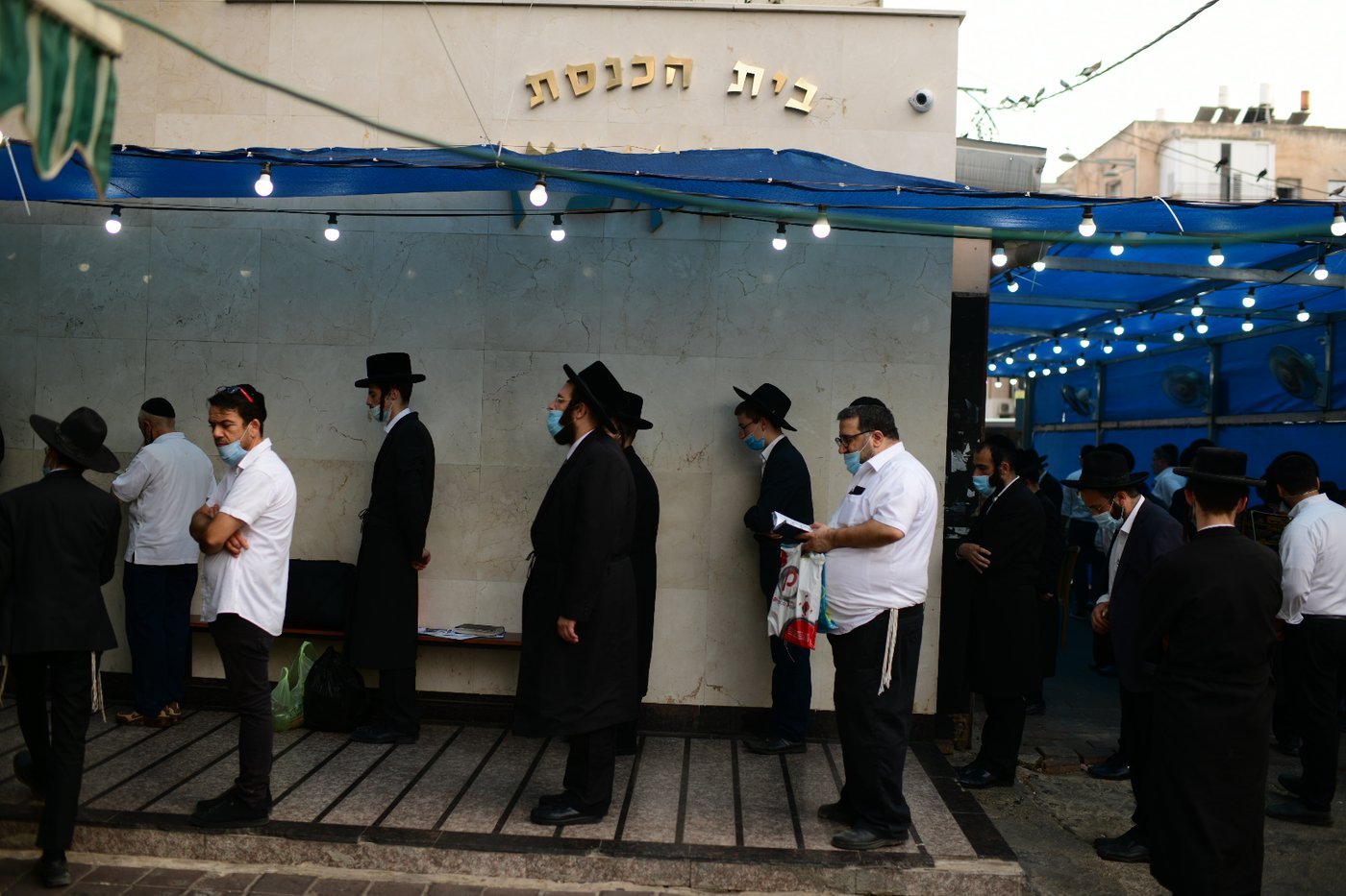 מחסומים ופקקים; העוצר הלילי בבני ברק