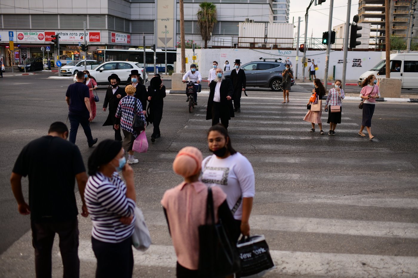 מחסומים ופקקים; העוצר הלילי בבני ברק