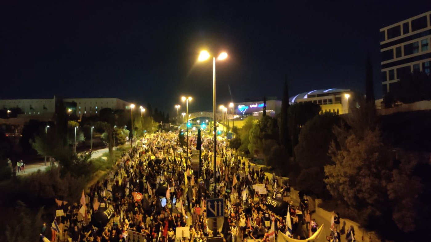 הפגנת השמאל: אלפי משתתפים ו-9 עצורים
