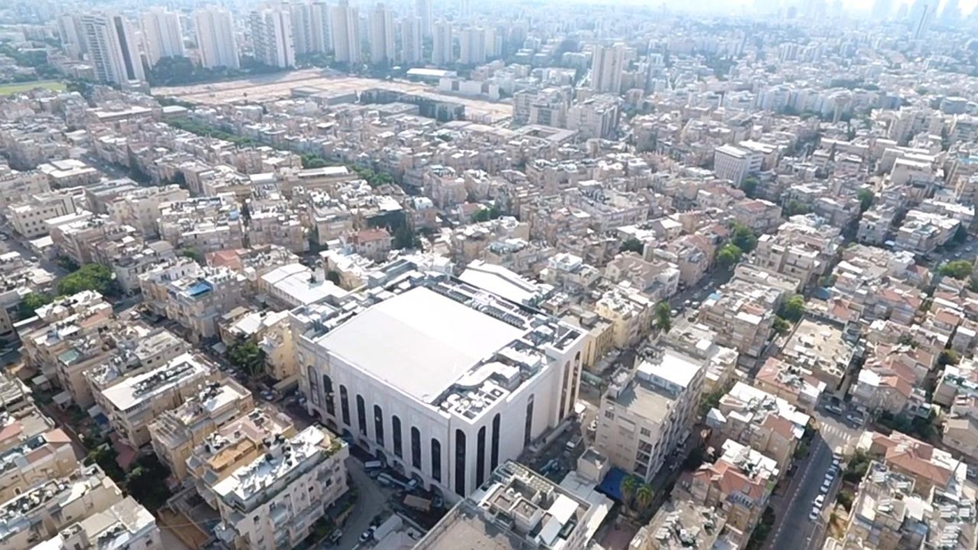 כך נראה בית המדרש ויז'ניץ וארון הקודש החדש