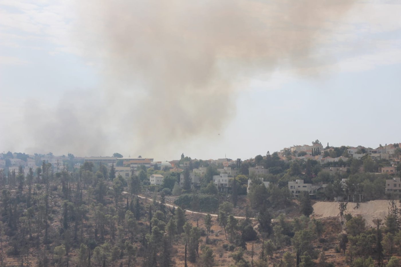 שריפת ענק משתוללת סמוך למודיעין עילית
