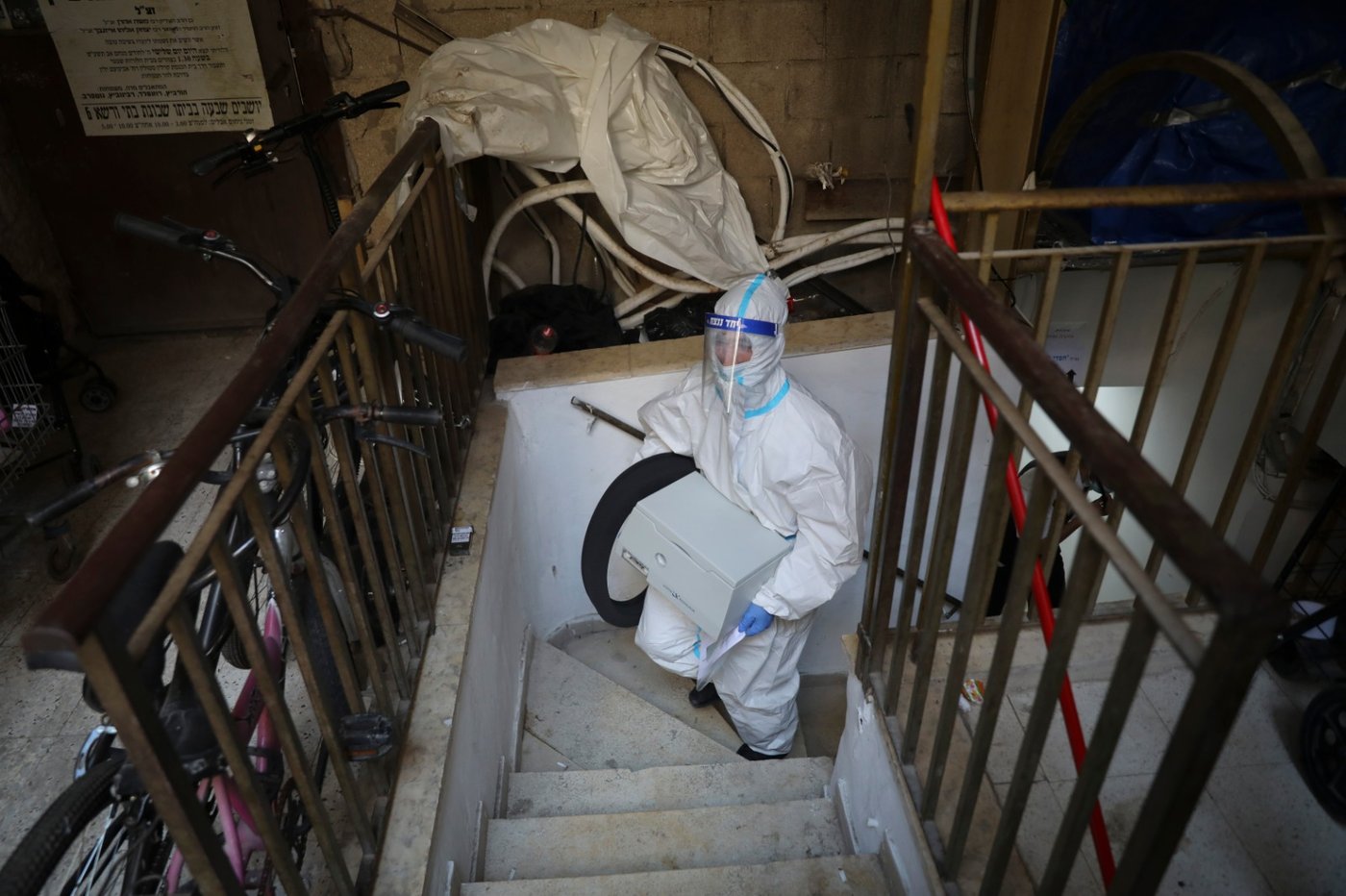 ממאה שערים, גם לחילונים: מטפלים בחולי קורונה - בבתים