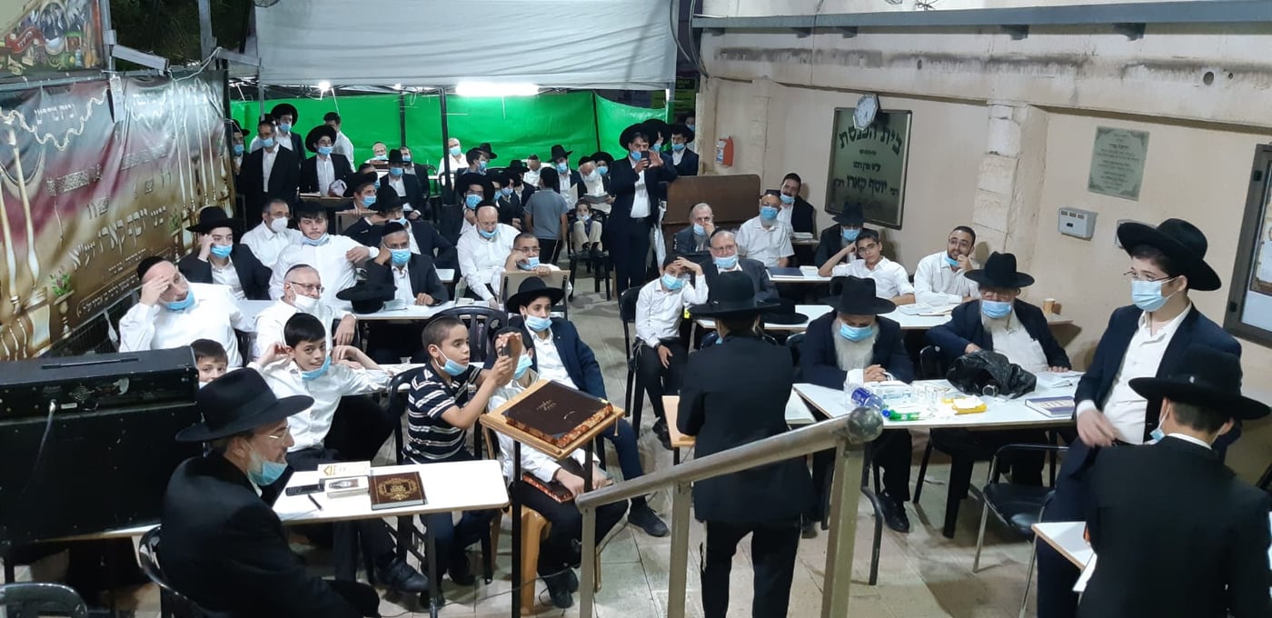 בתום ישיבת בין הזמנים: 28 בחורים עשו סיום. צפו