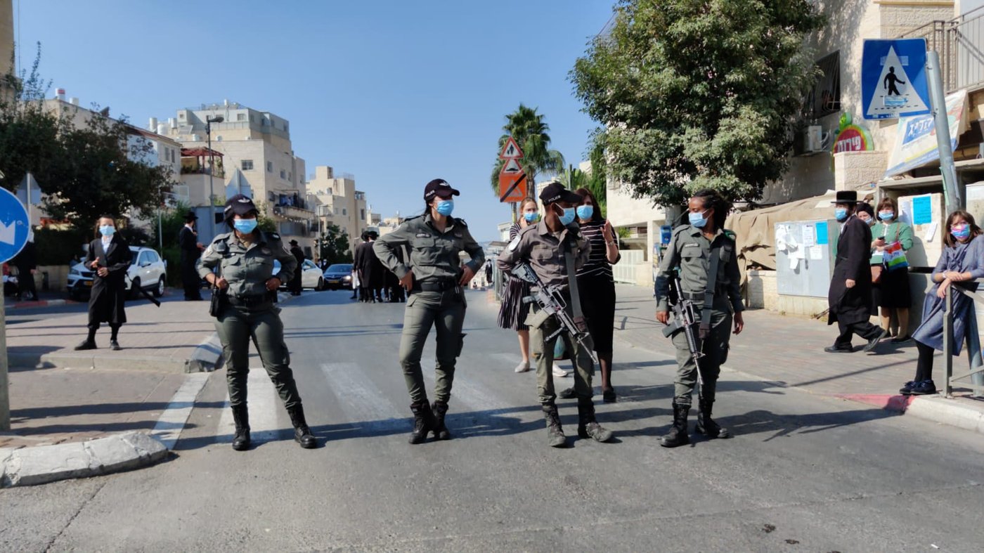 "אל תגעו ברב שלי": מהומה בהלוויה בבעלזא