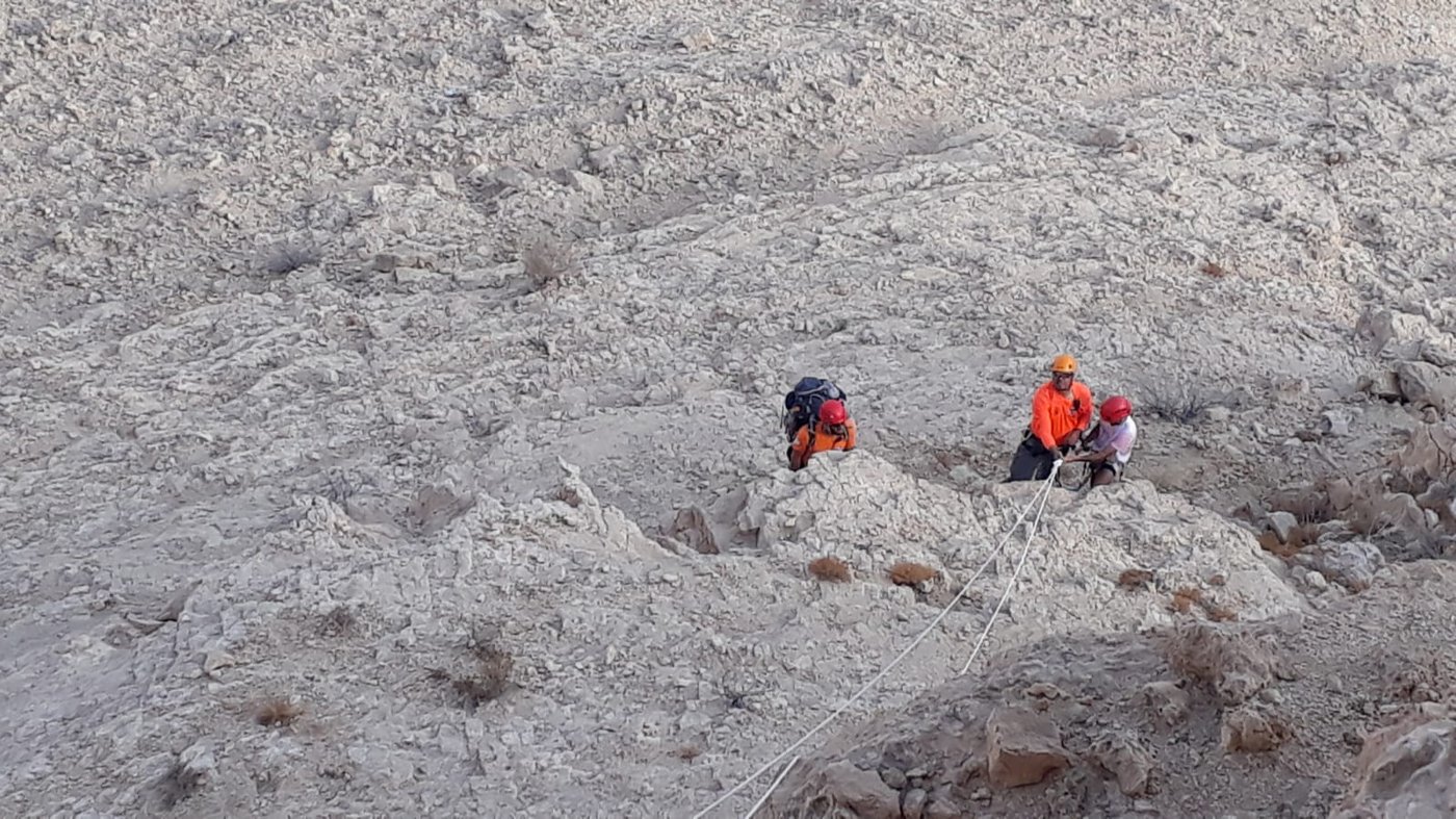 נער בן 14 חולץ ממצוק בגובה 40 מטר • צפו