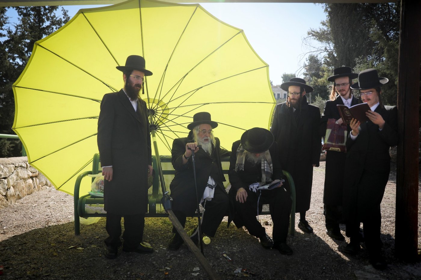 מאבטחים הזדהו כשוטרים ותקפו מפגינים חרדים • צפו