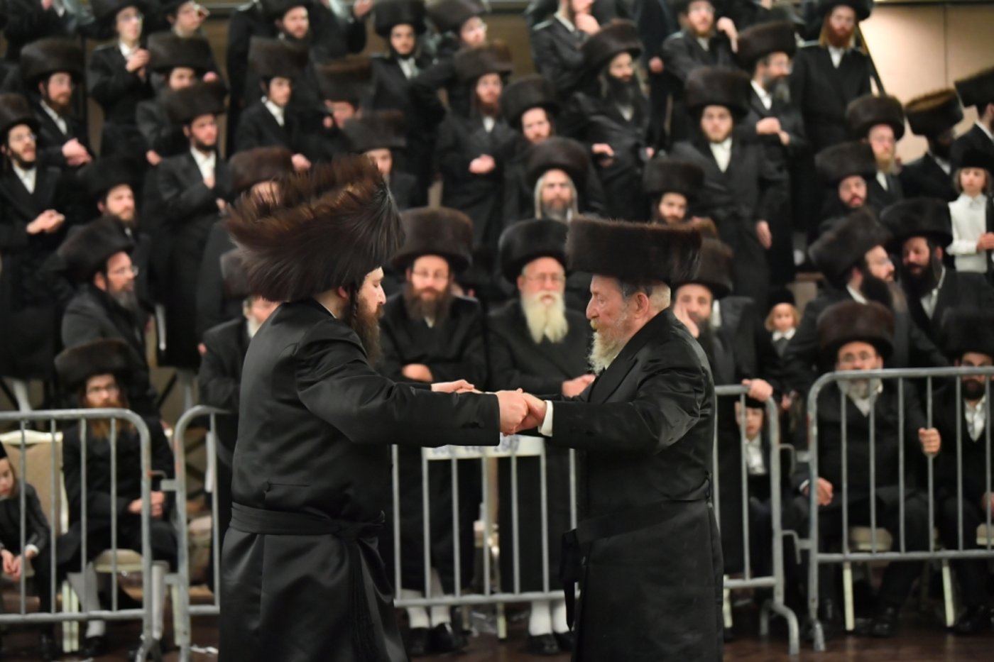 שמחת בית סערט ויז'ניץ - ויז'ניץ - זוועהיל מאנסי; תיעוד ענק