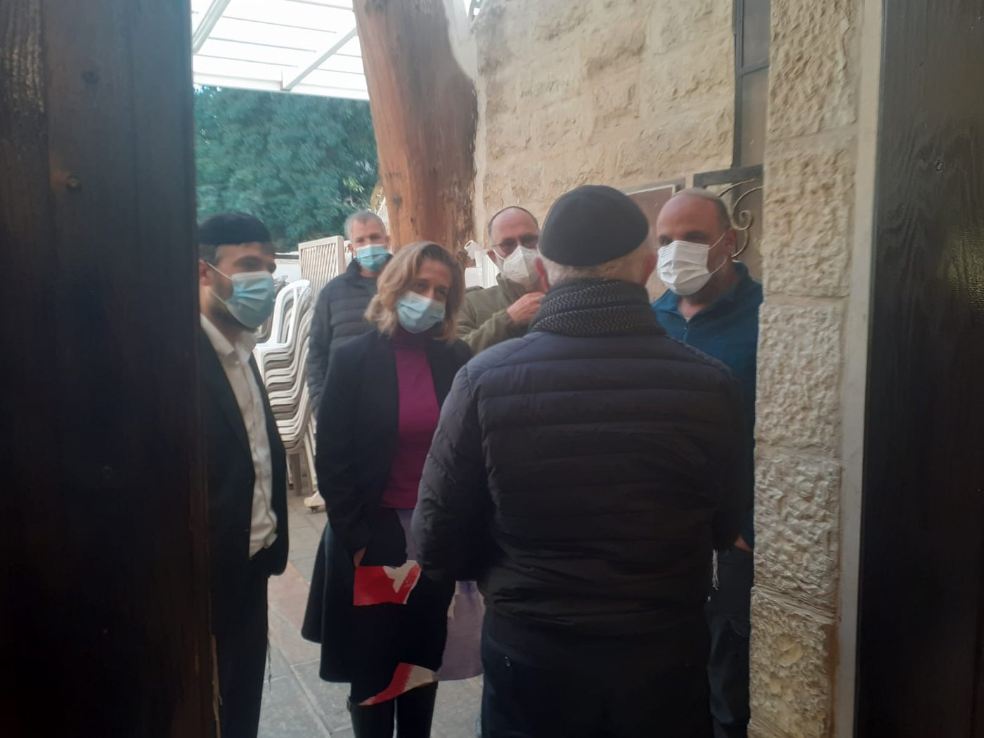 הגיעו לבחון את מתווה בתי הכנסת בשכונת שערי חסד בירושלים