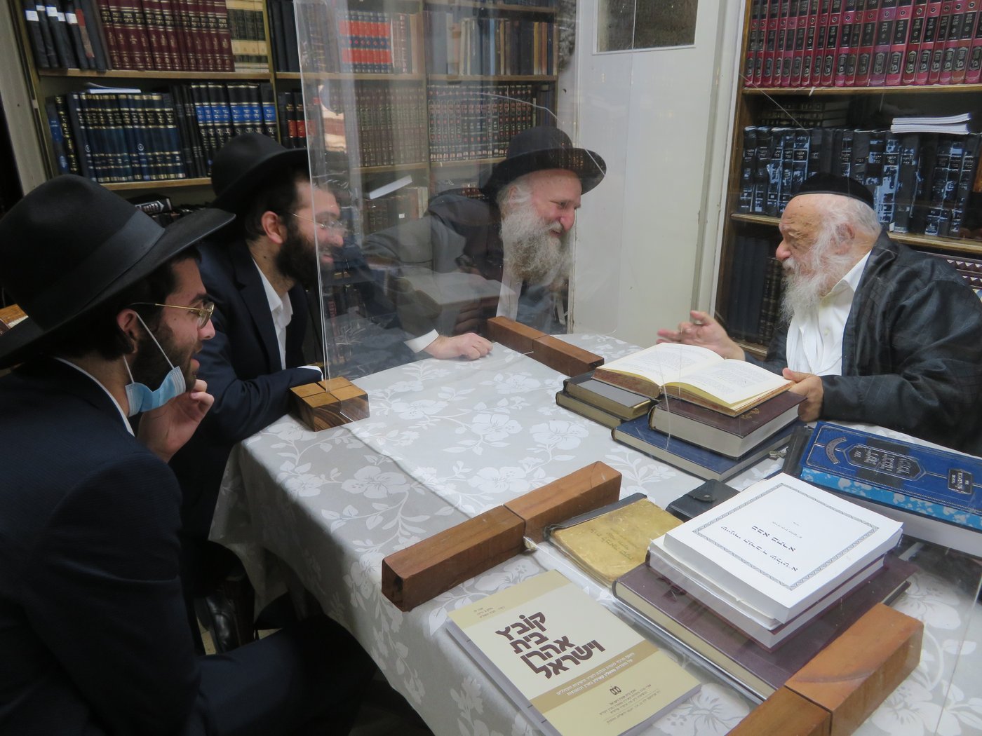 תיעוד מסכם: ה'שבעה' אצל הגאון רבי ברוך דב פוברסקי