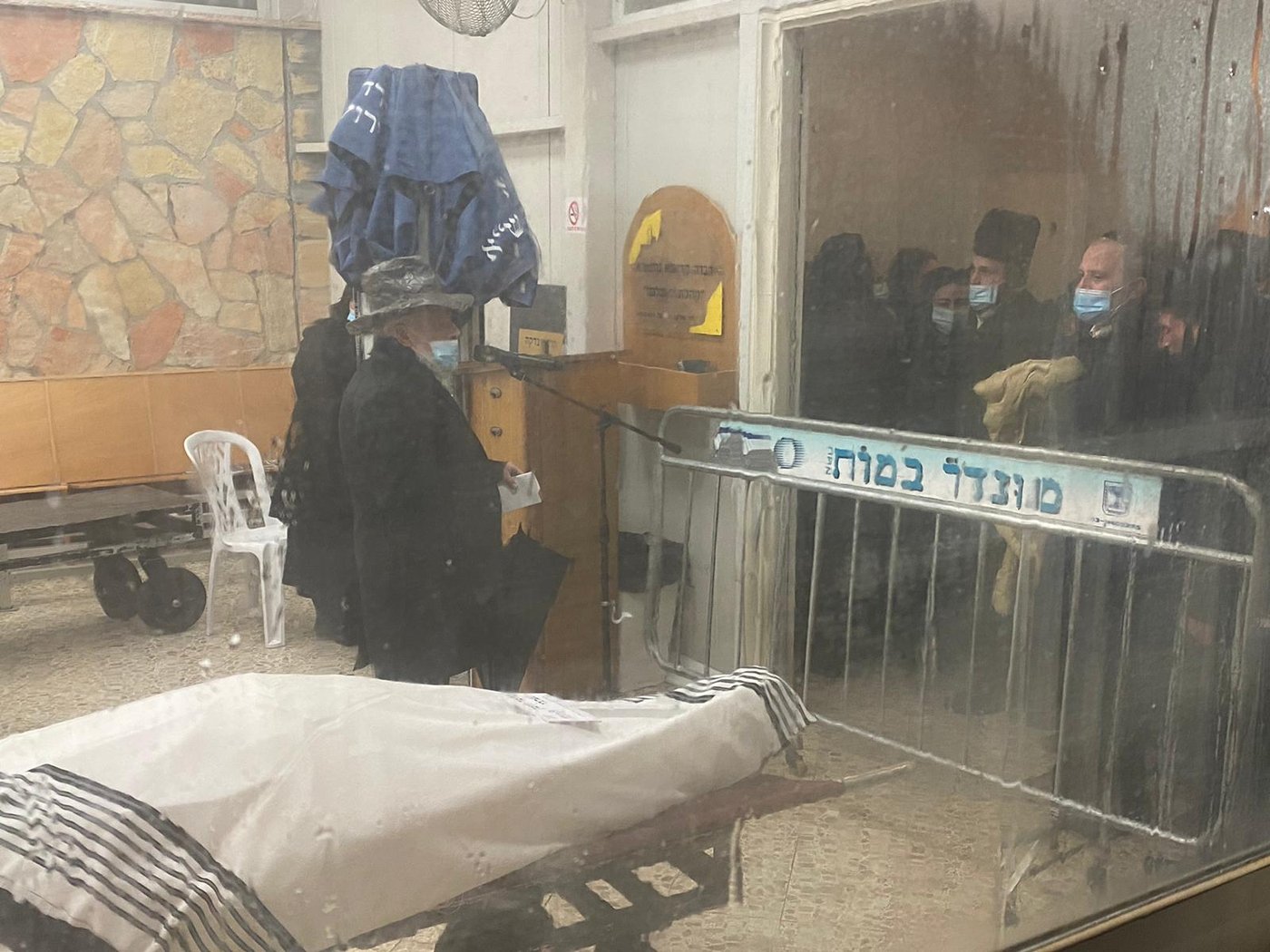 "היה דואג לכולם" • מסע הלווית 'איש שמעון הצדיק'