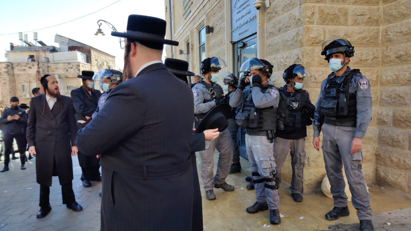 מהומות בביהמ"ד סאטמר; הגאב"ד קרא לאברכים למחות