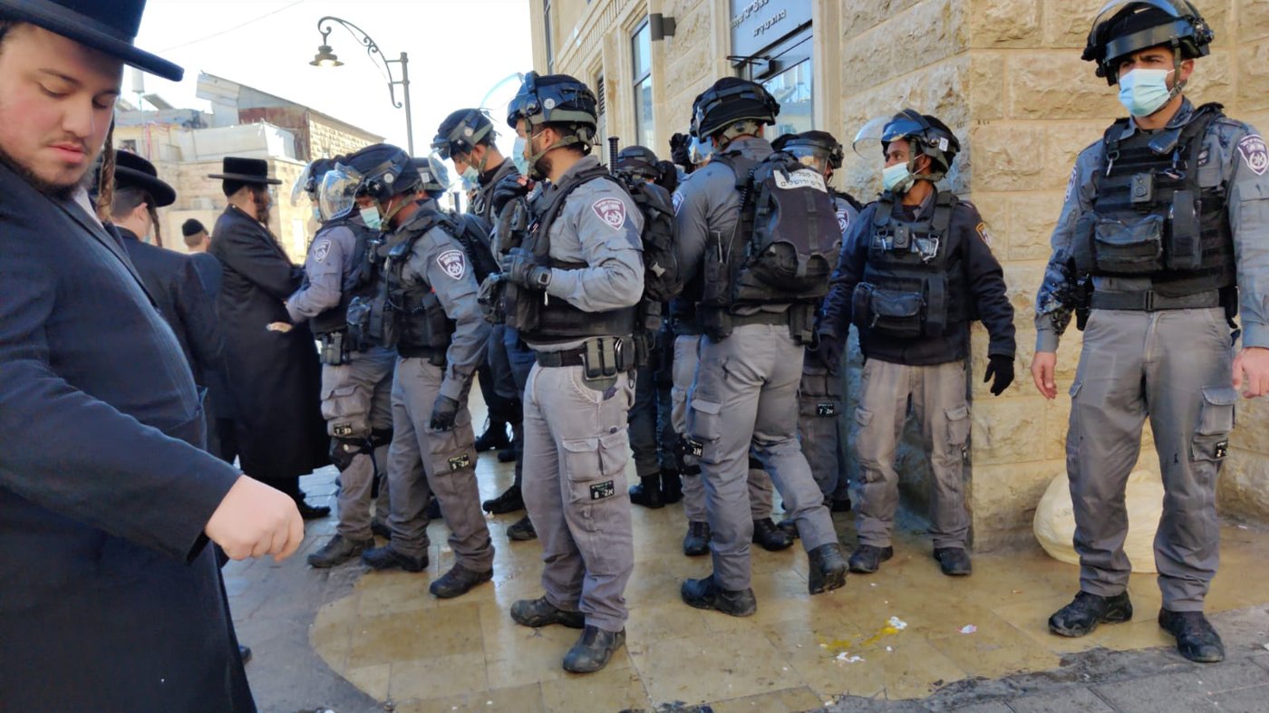 מהומות בביהמ"ד סאטמר; הגאב"ד קרא לאברכים למחות