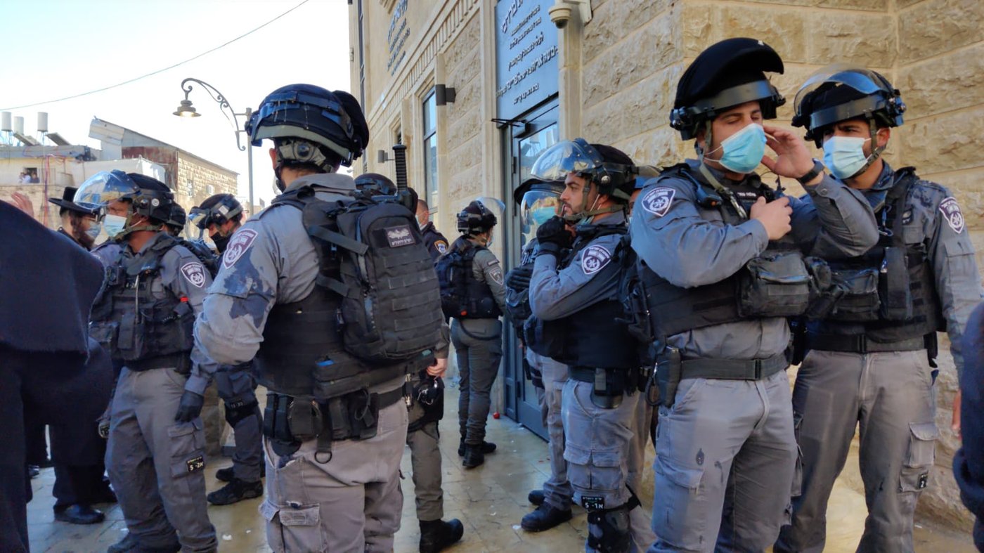 מהומות בביהמ"ד סאטמר; הגאב"ד קרא לאברכים למחות