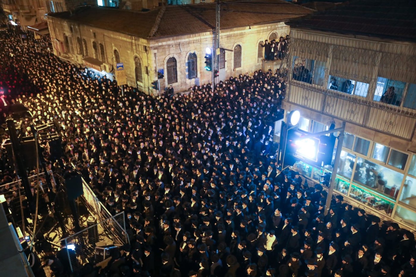 מסע הלווית הגאון רבי יצחק שיינר זצוק"ל • גלריה