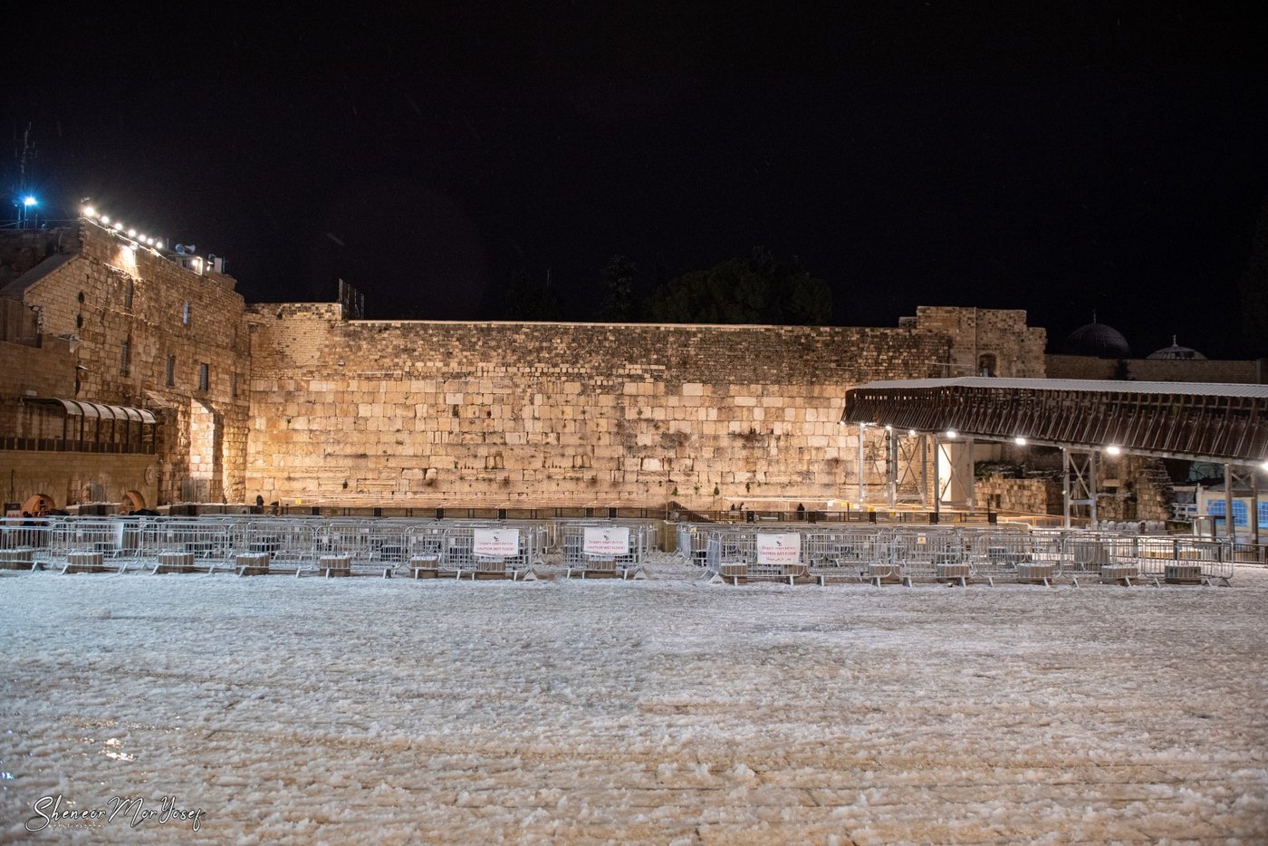 שלג אחד, בירה אחת ו-90 תמונות; גלריה