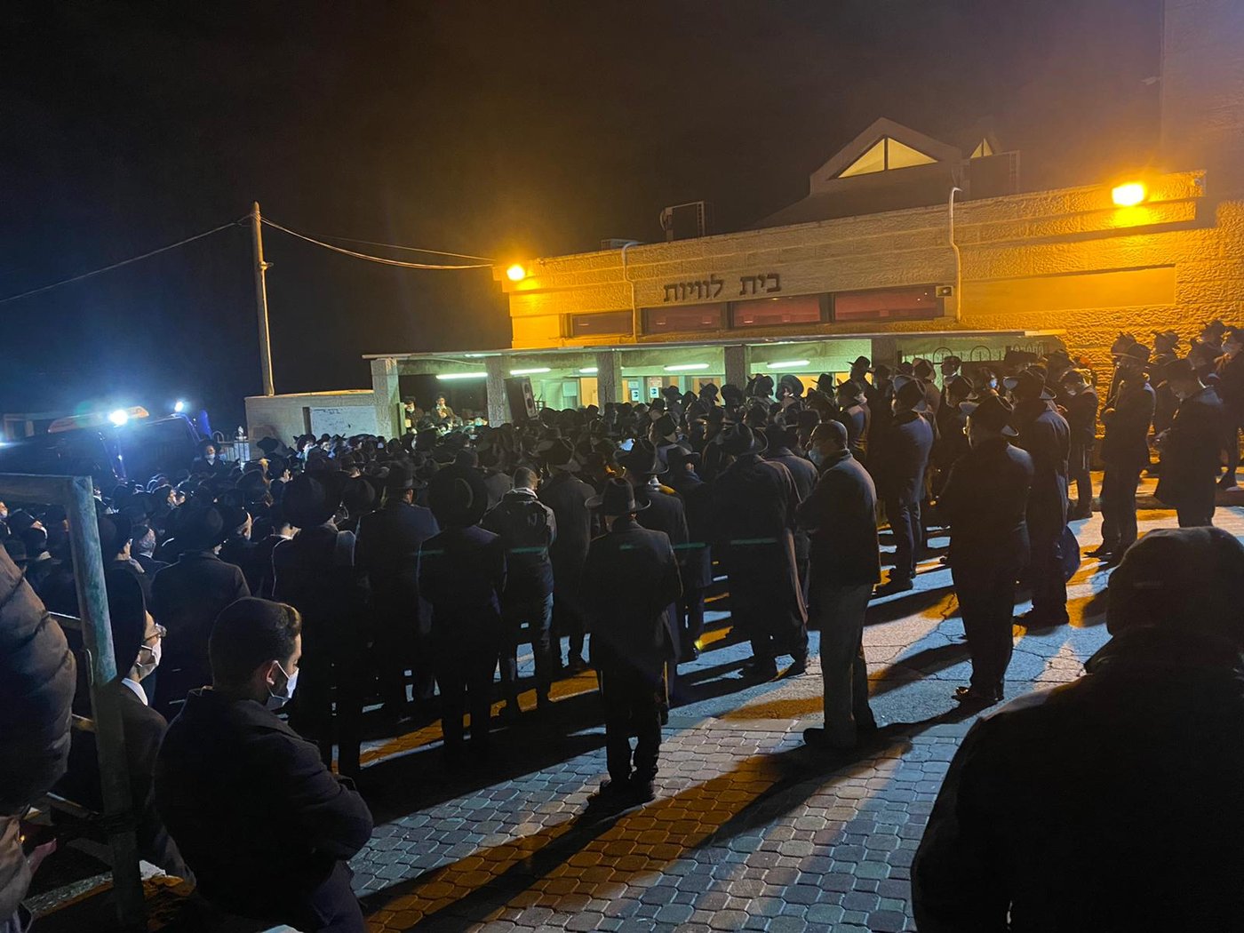 היה תמיד מאיר פנים; מאות בהלוויית הבחור שמעון דגן ז"ל