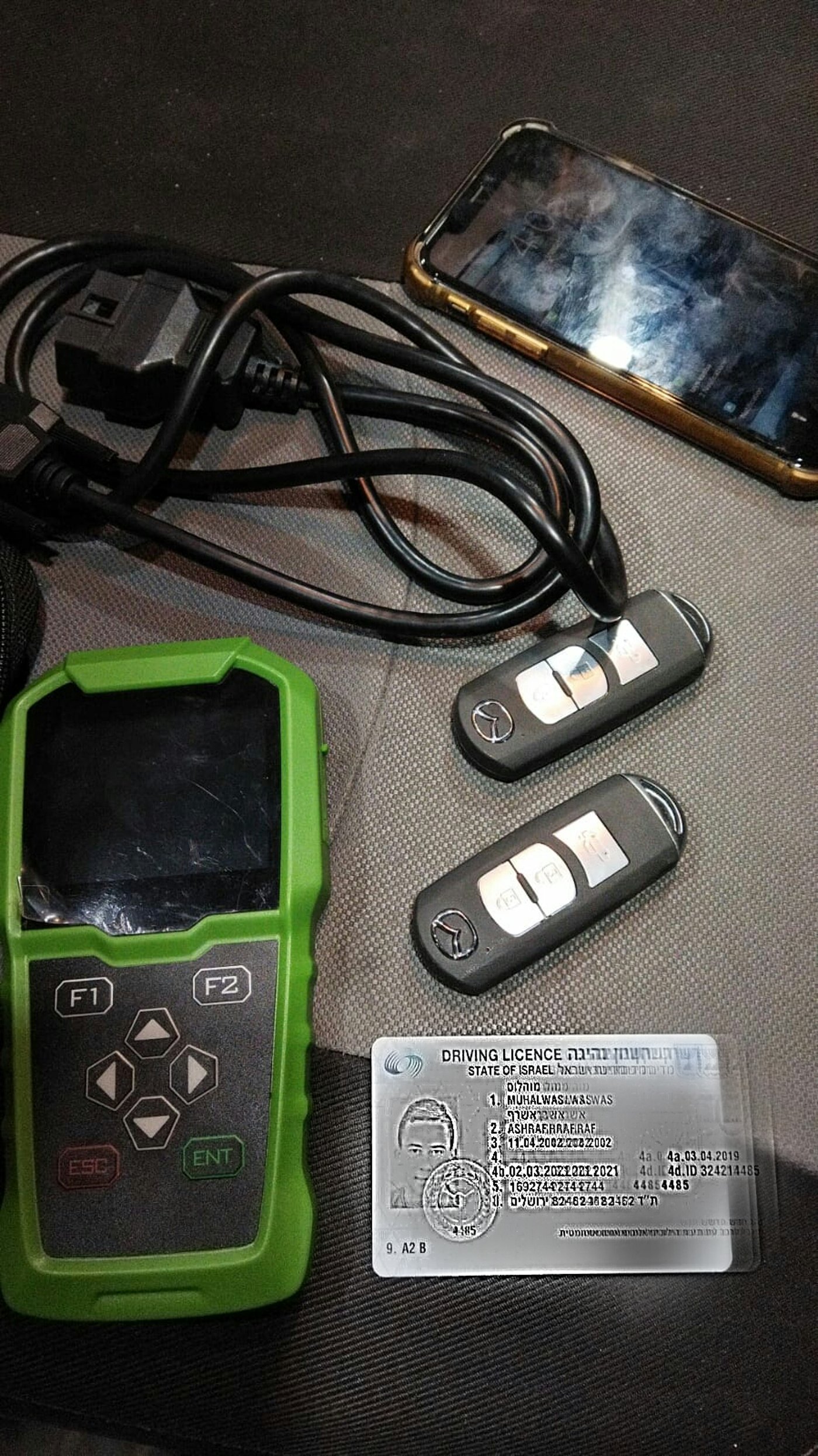 ארבעה גנבי 'מאזדה' נעצרו במחסום רנטיס