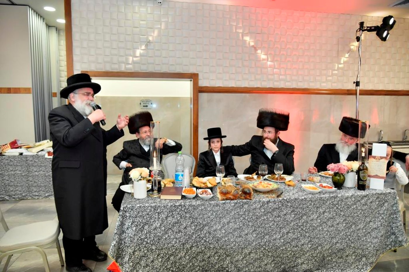 תיעוד: שמחת בר מצווה לבן מנצח מקהלת מלכות