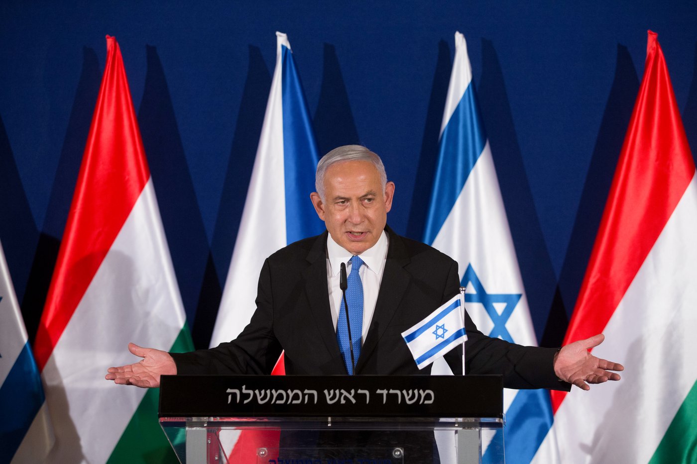 הבחירות הרביעיות בישראל והסיקור בעולם