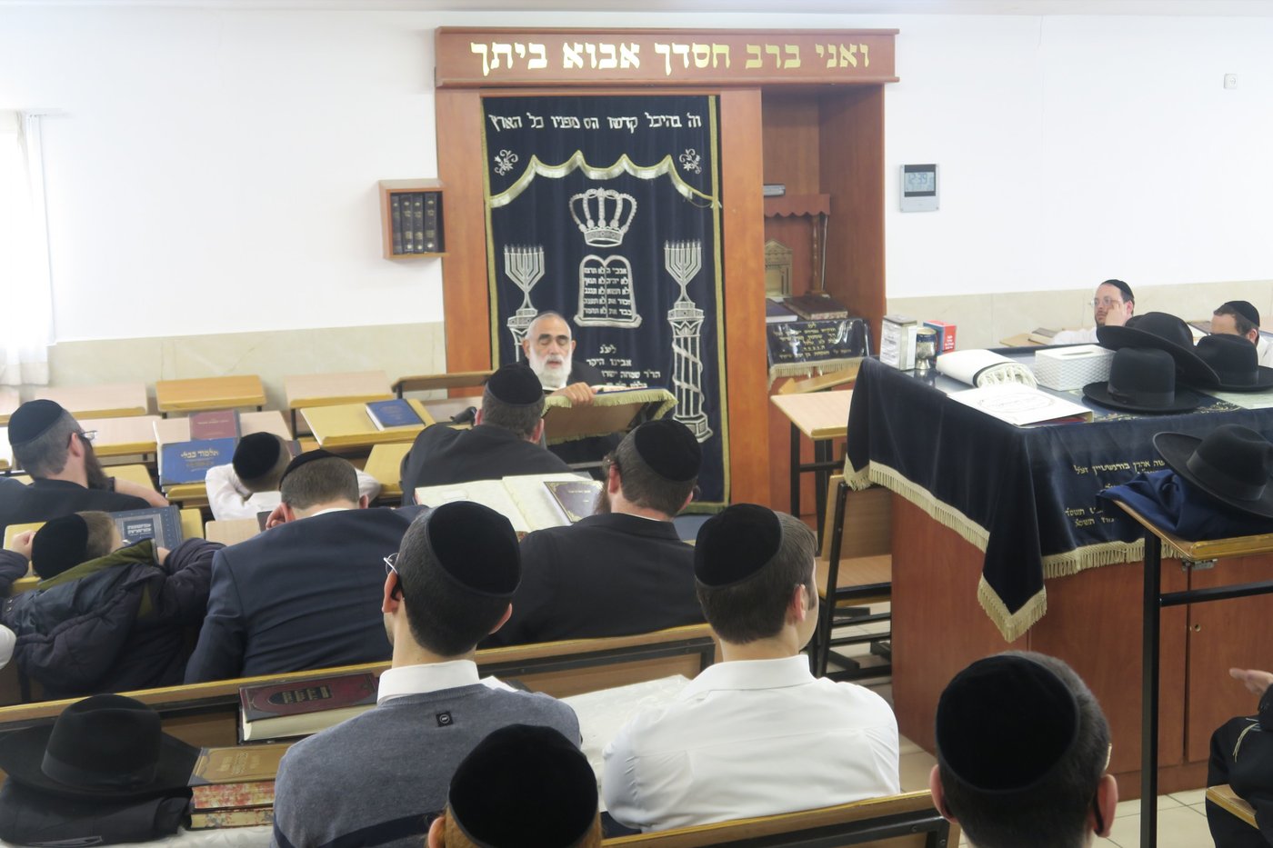 לאחר שהחלים: הגר"ח אקרמן מסר שיעור לתלמידיו