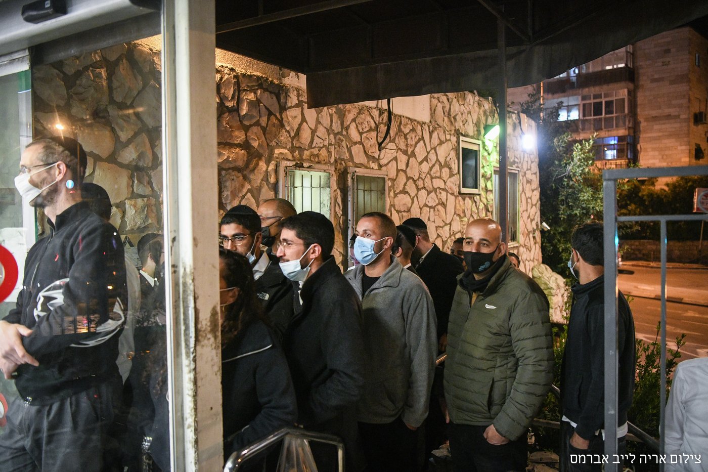הירושלמים הסתערו על החמץ הראשון; צפו