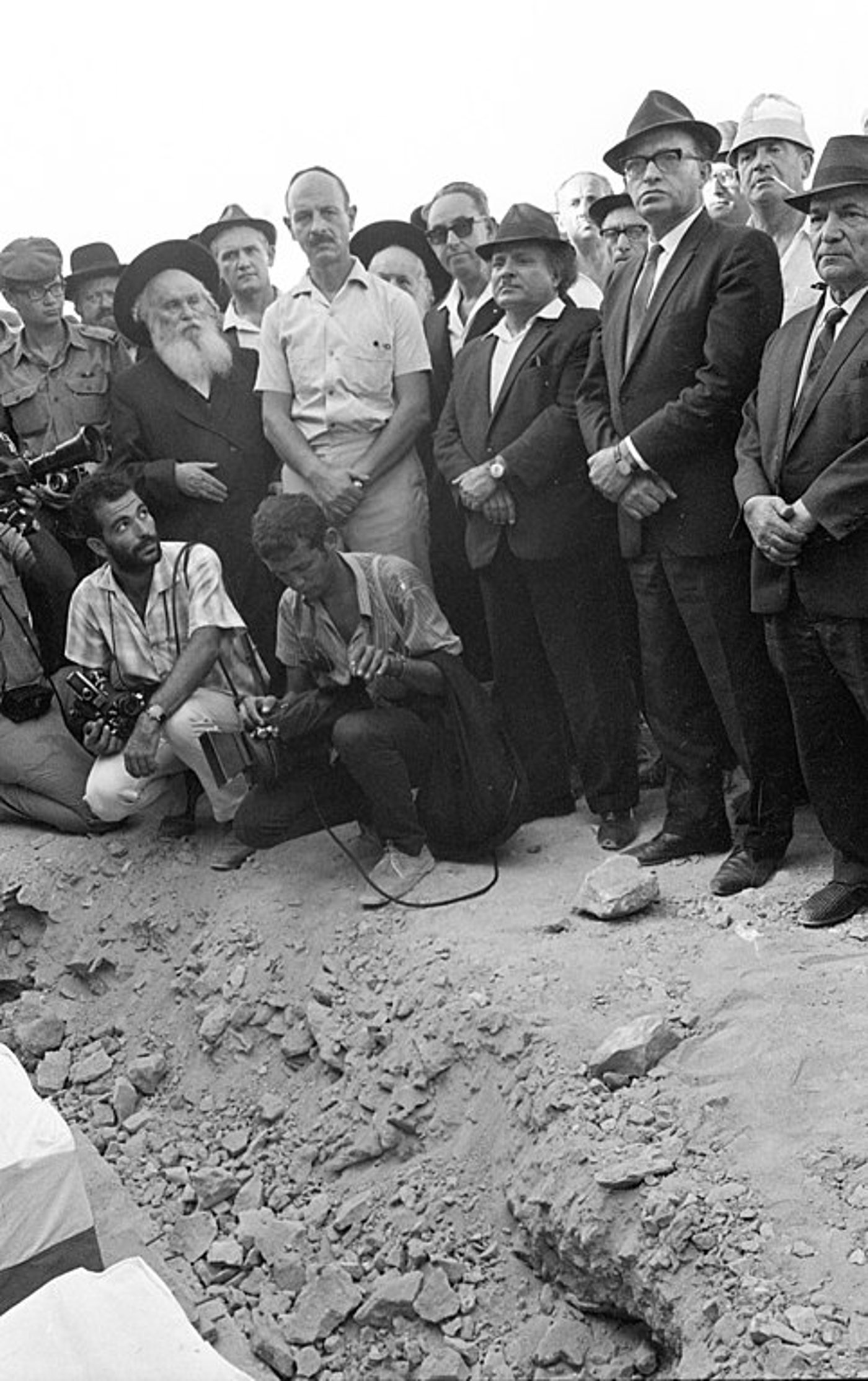 קדושי 'בית שני' שזכו לקבורה בטקס צבאי