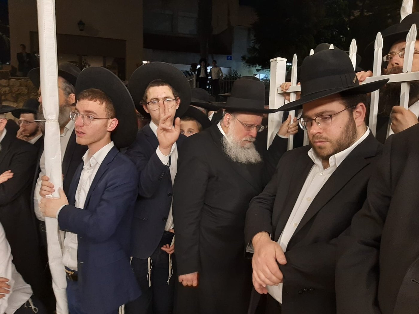 במודיעין עילית: הלוויית הרב מהכשרות בצרפת