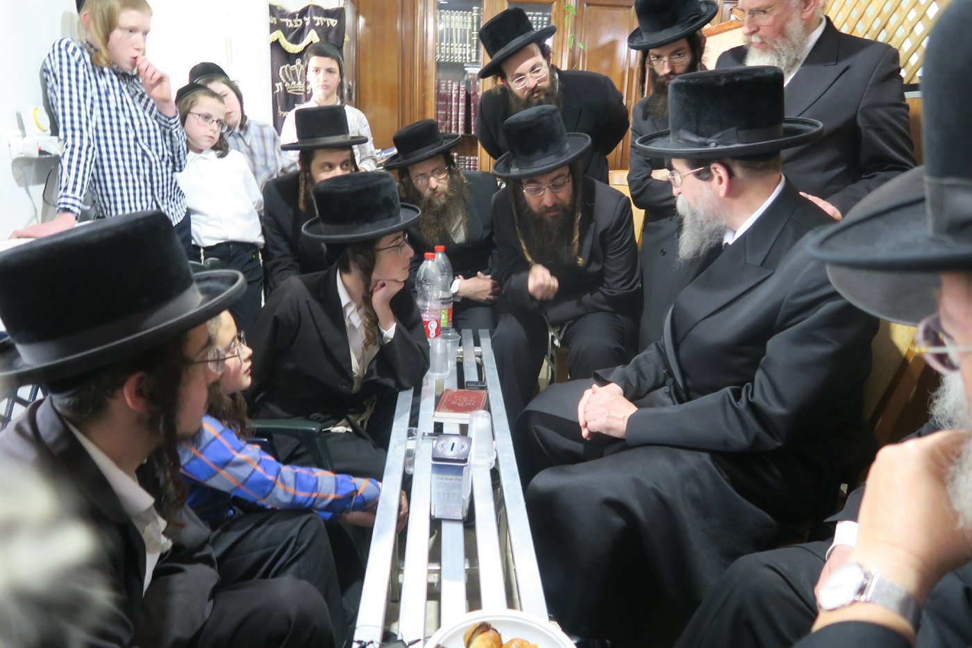 האדמו"ר מבאיאן ניחם את משפחות האסון