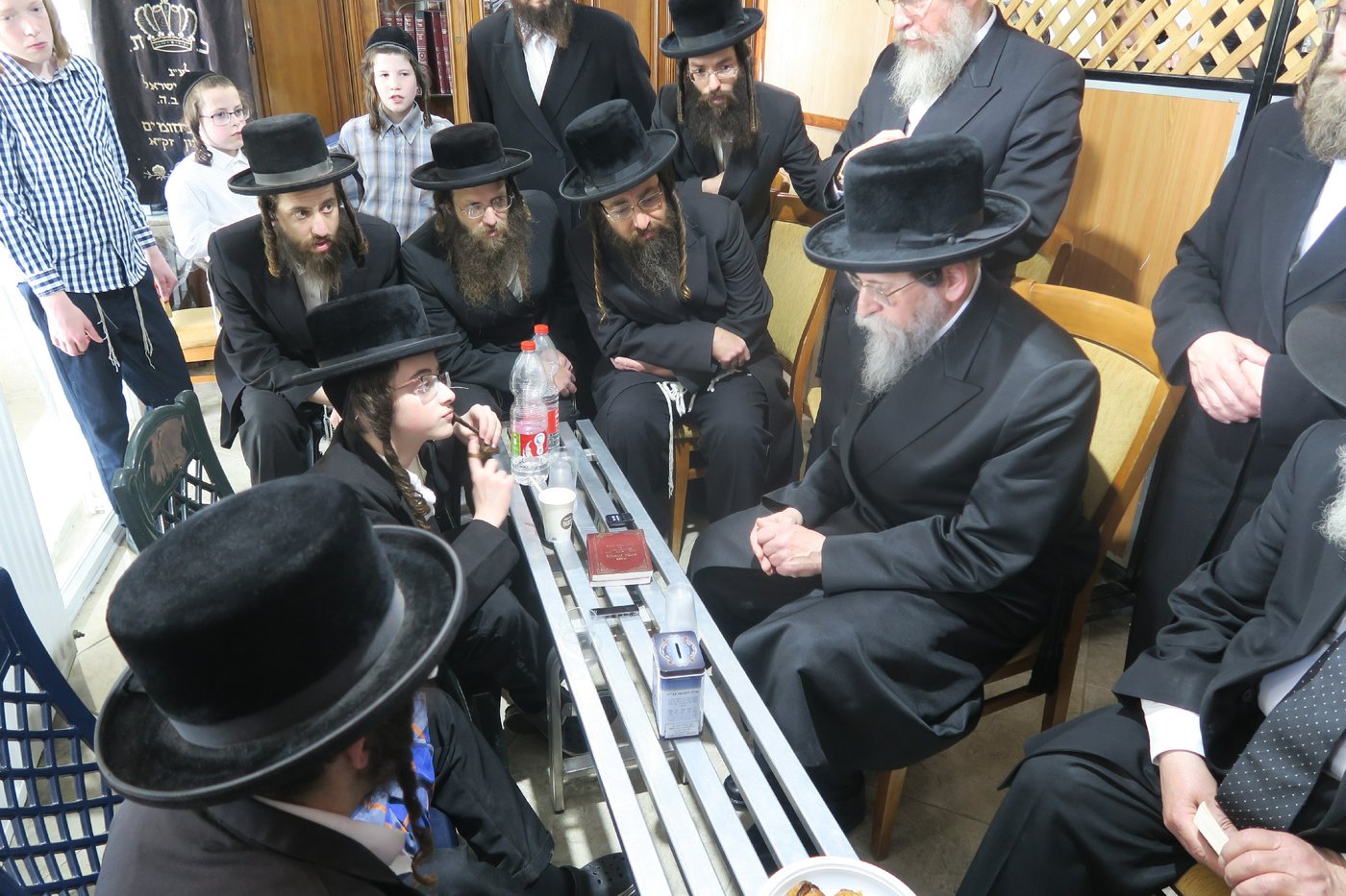 האדמו"ר מבאיאן ניחם את משפחות האסון