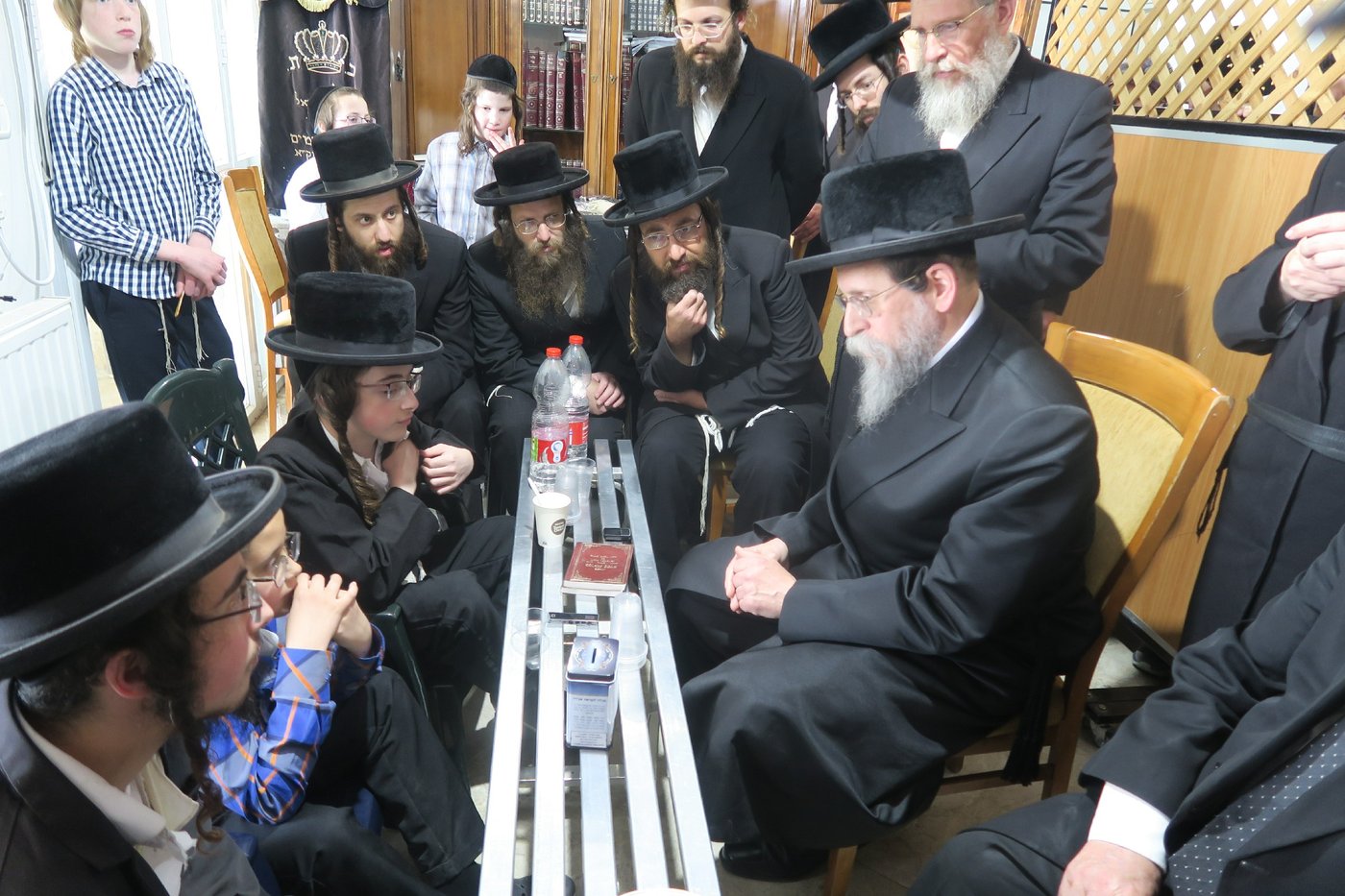 האדמו"ר מבאיאן ניחם את משפחות האסון