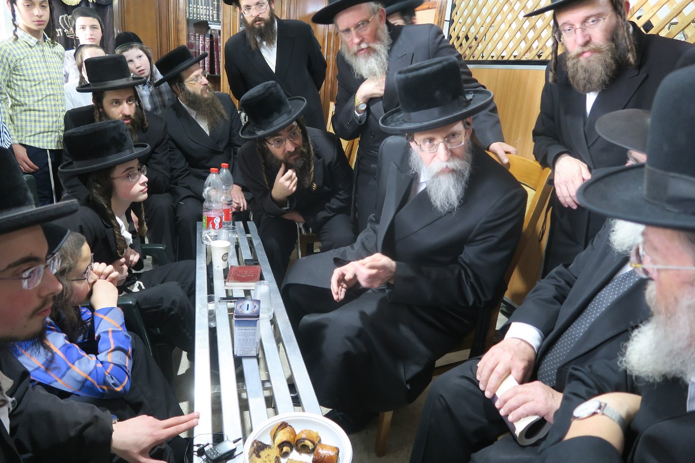 האדמו"ר מבאיאן ניחם את משפחות האסון