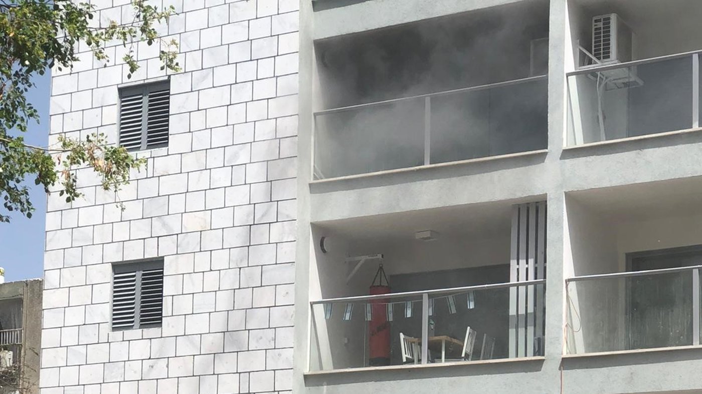 אסון: קשישה בת 80 נספתה בשריפה בחולון