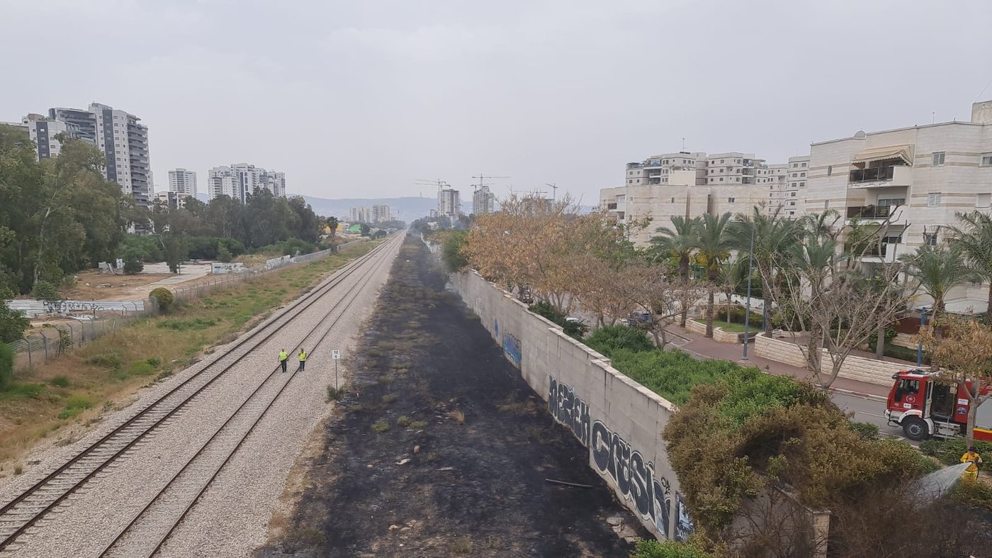 תקלה בבלמי רכבת גרמה לדליקות ענק בצפון • צפו