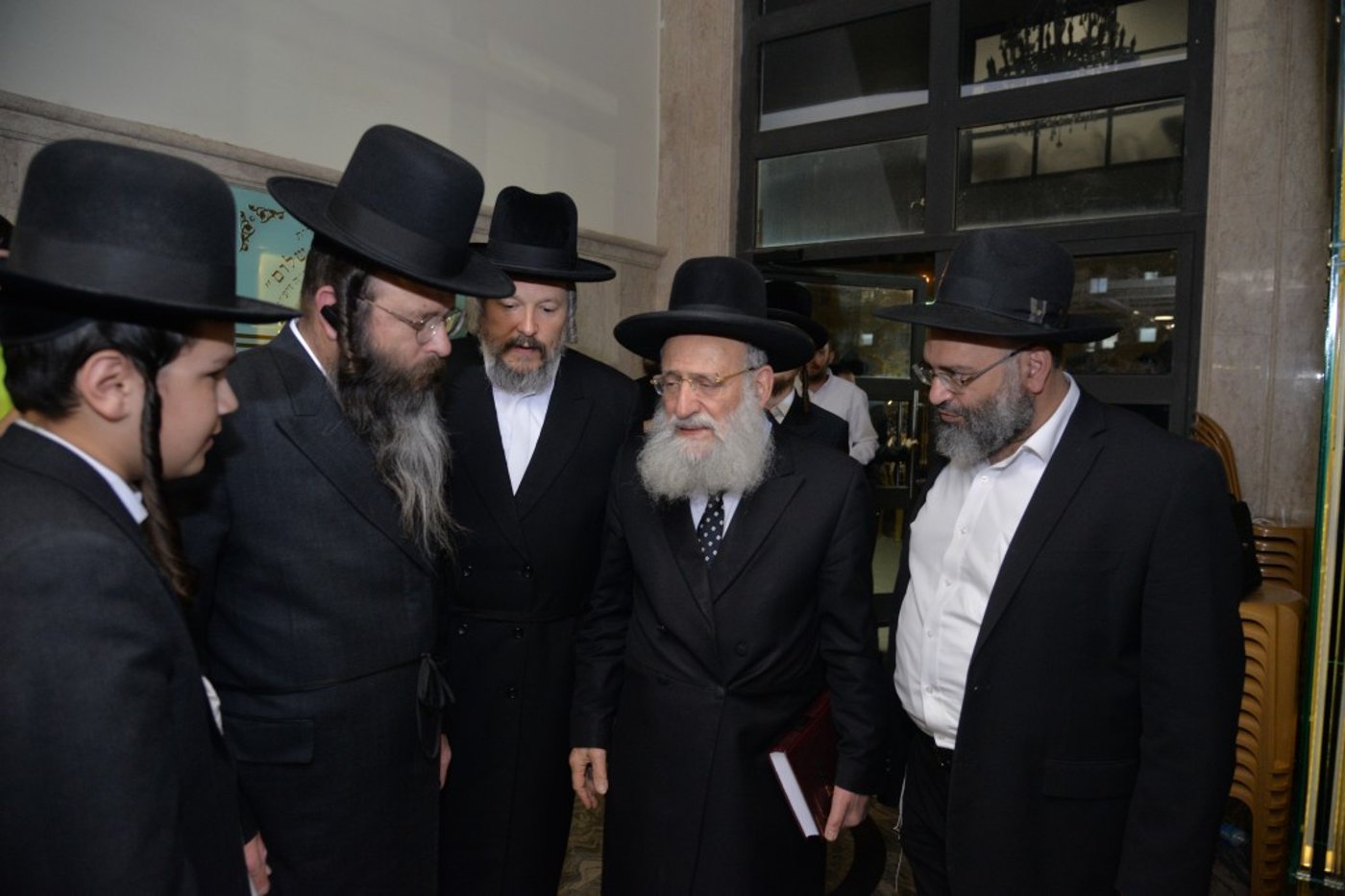 היתומים אמרו קדיש; ההמונים התעוררו. צפו