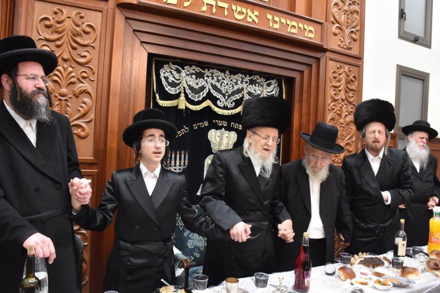בריקוד של שמחה