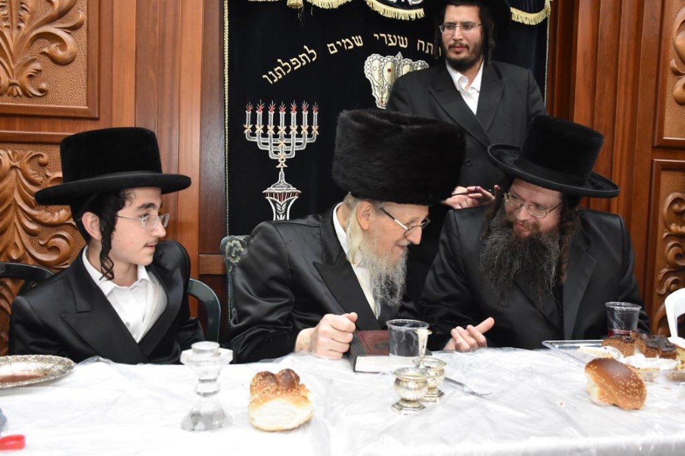 באוז'רוב חגגו בר מצווה לנכדו של האדמו"ר