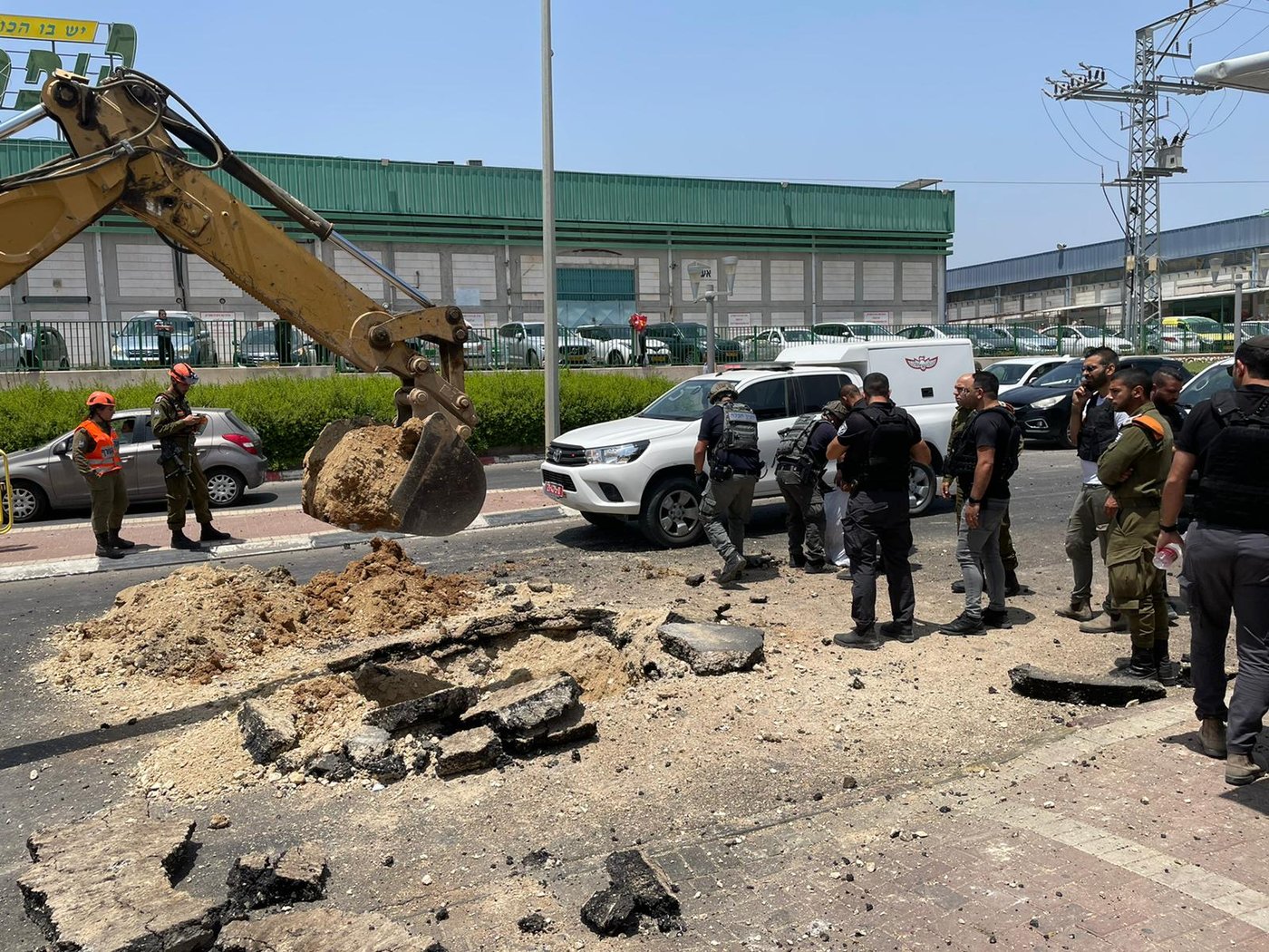 רגע הנפילה בנתיבות: "נס בסדר גודל שאי אפשר לתאר" • תיעוד