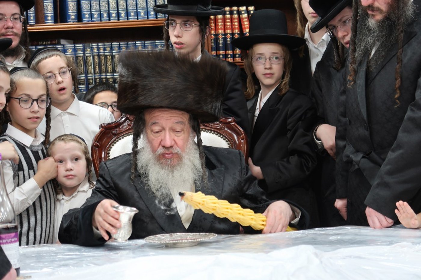 צפו: האדמו"ר מזוועהיל שבת בביתר עילית
