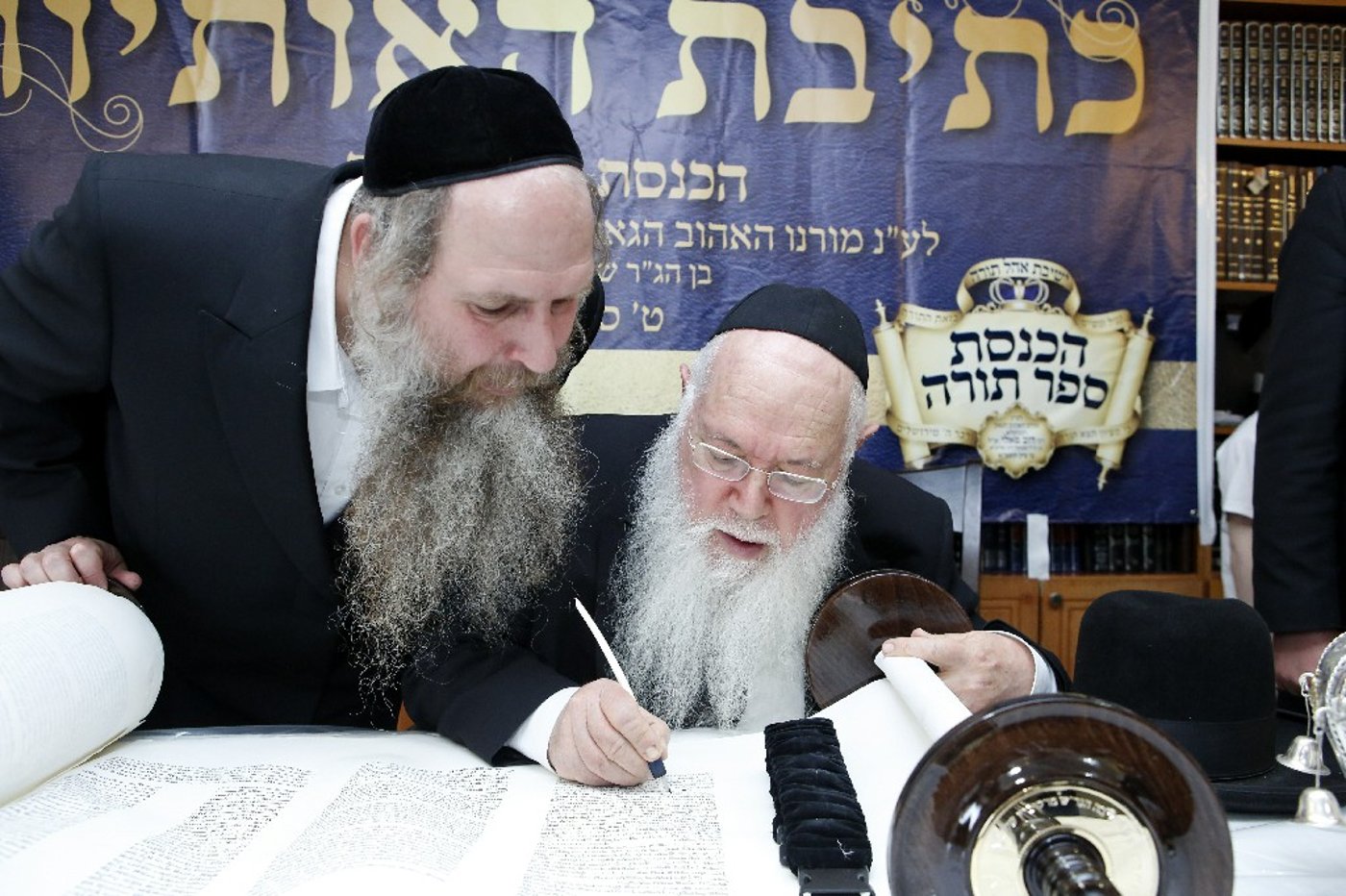 ספר תורה הוכנס לזכרו של הרב דב פלאי שנפטר בצעירותו
